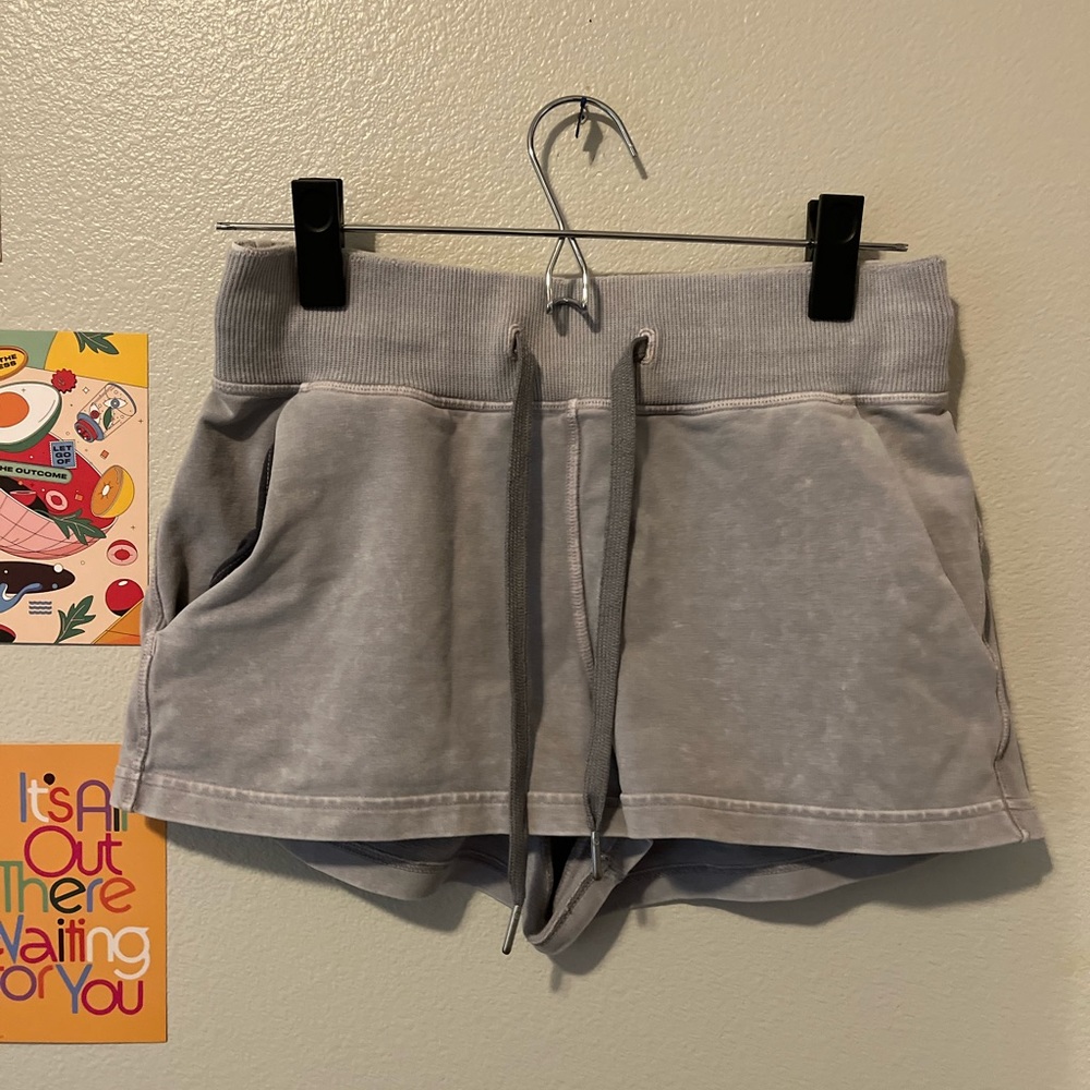 Lululemon grey dye shorts